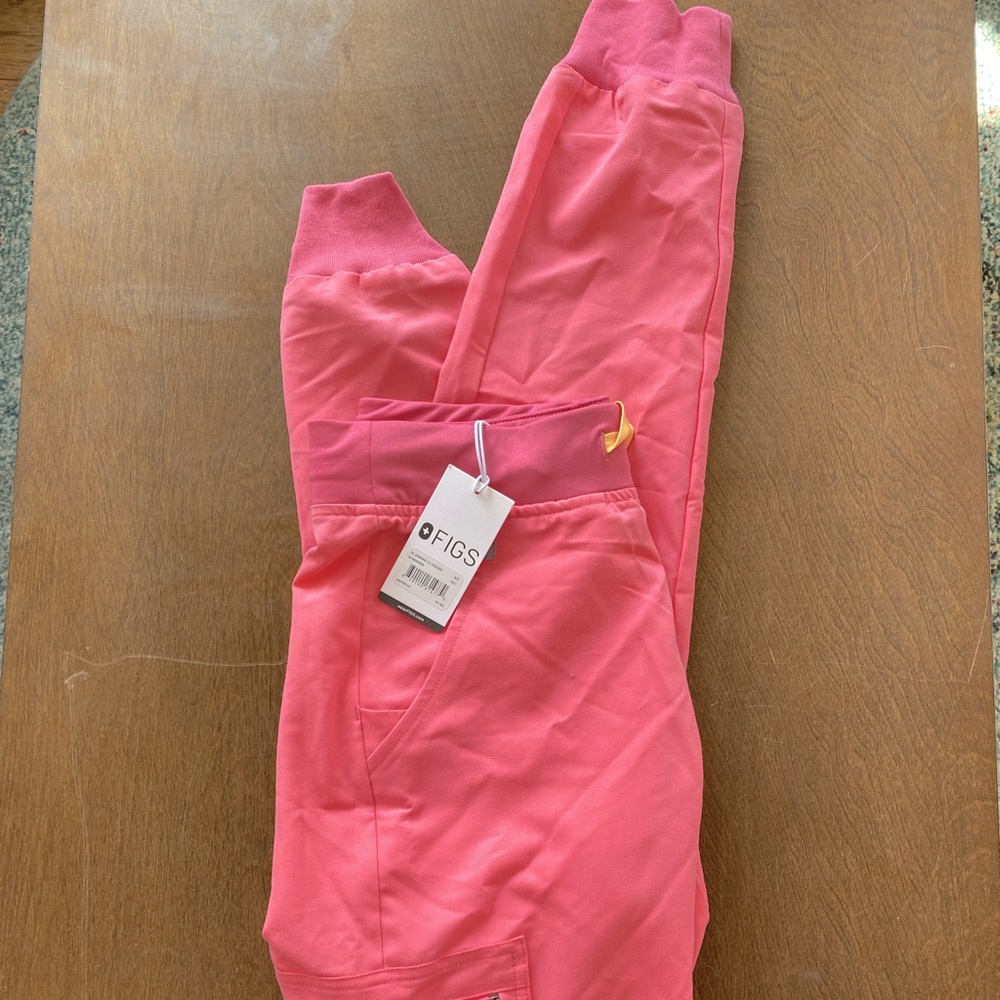 X-Small Pink Figs Scrubs